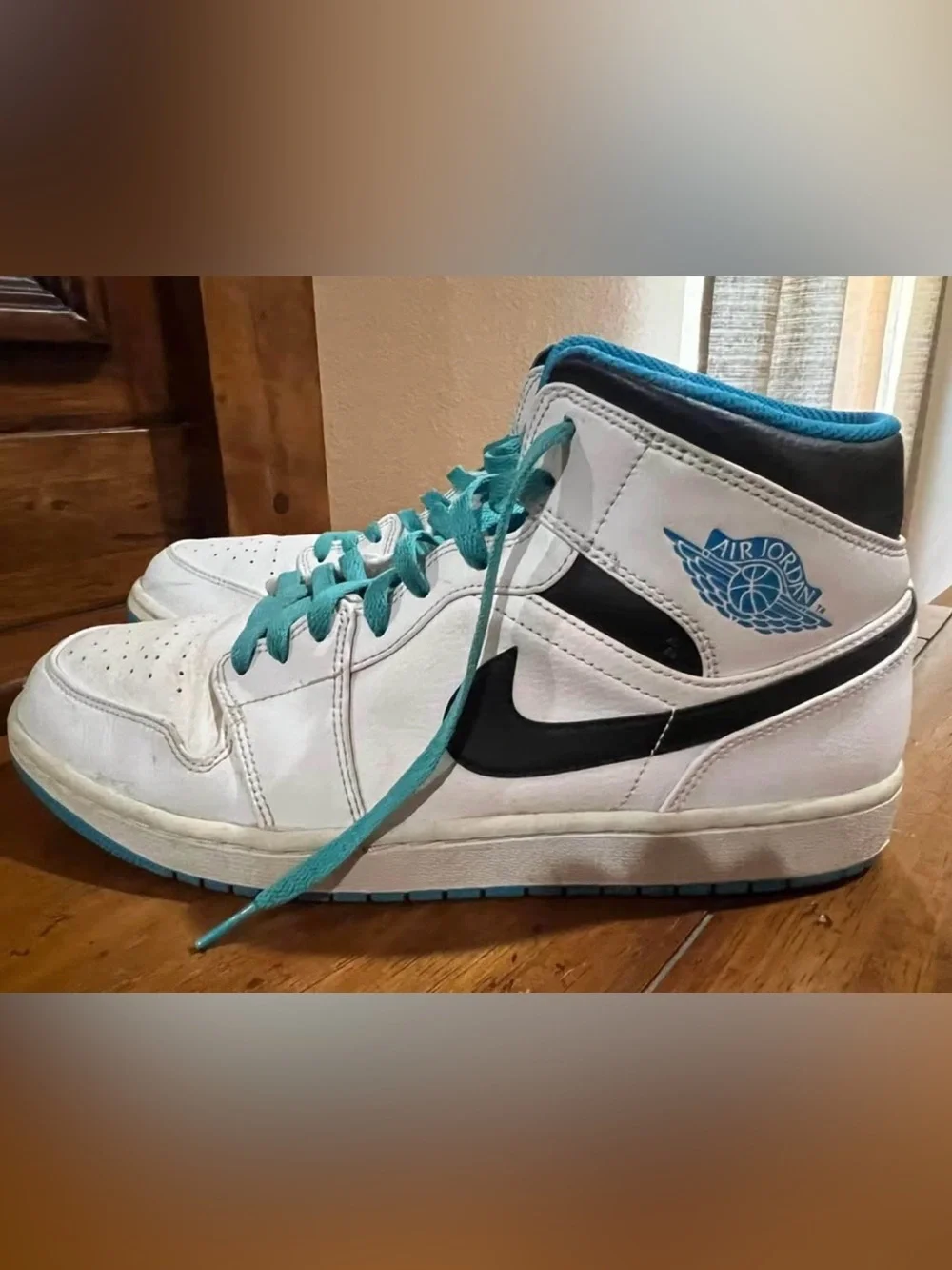 Air Jordan 1 Mid White Black Teal Mesh Interior